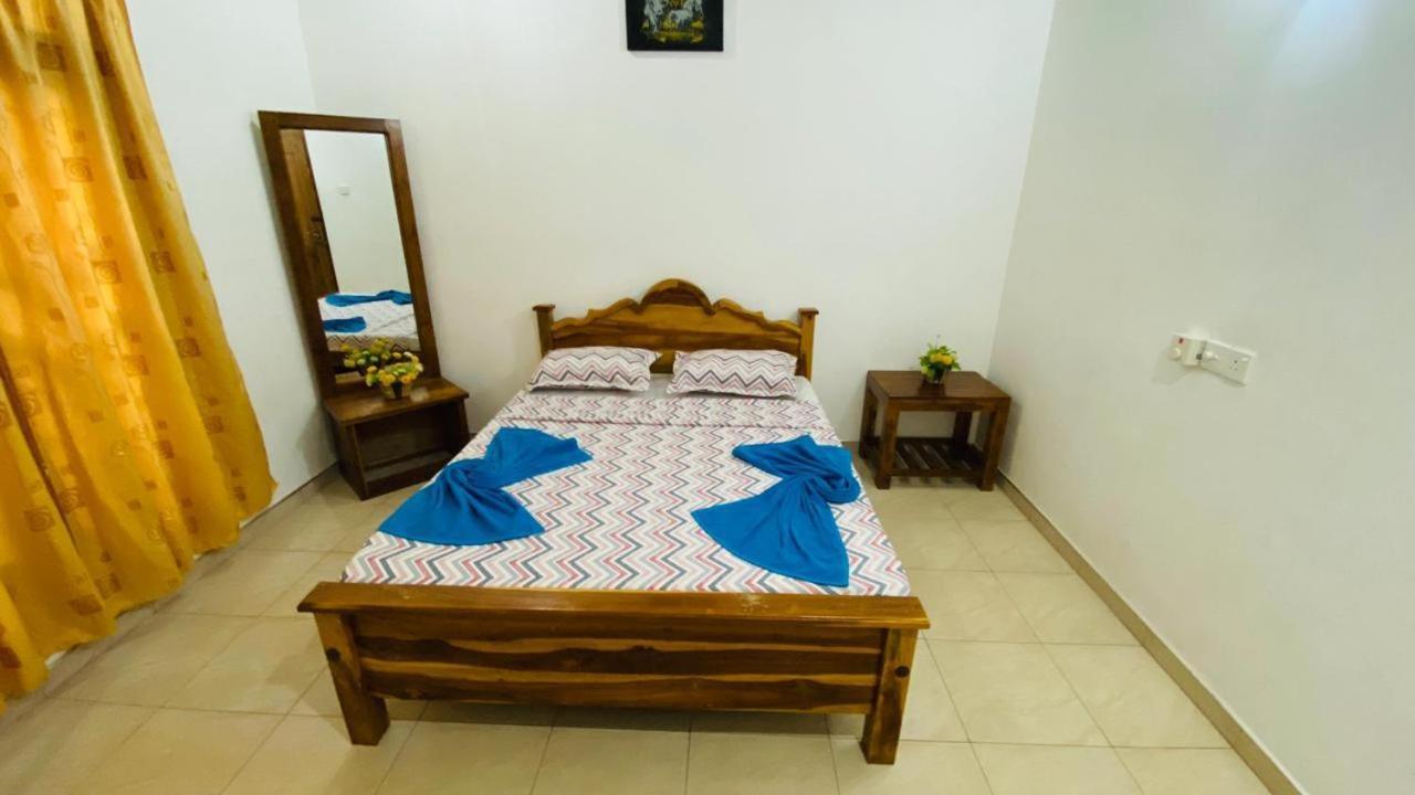 הבאראנה Elephant Safari Lodge Sigiriya Junction מראה חיצוני תמונה