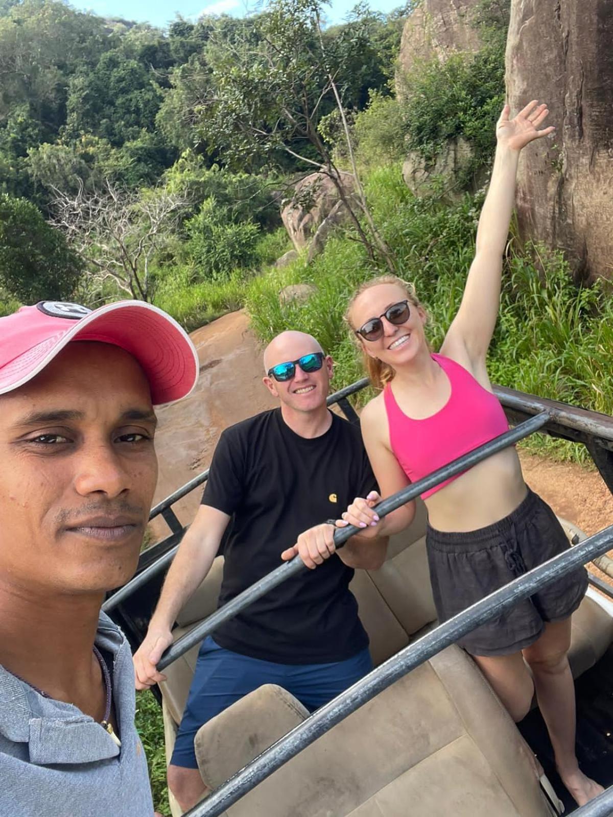 הבאראנה Elephant Safari Lodge Sigiriya Junction מראה חיצוני תמונה
