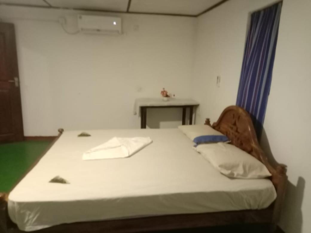 הבאראנה Elephant Safari Lodge Sigiriya Junction מראה חיצוני תמונה