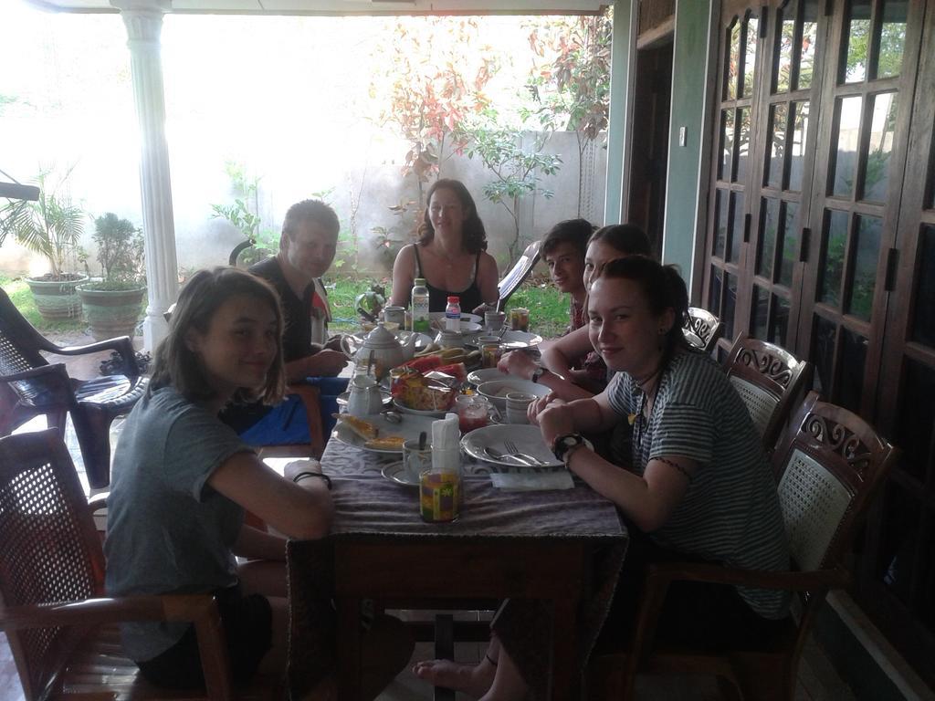 הבאראנה Elephant Safari Lodge Sigiriya Junction מראה חיצוני תמונה
